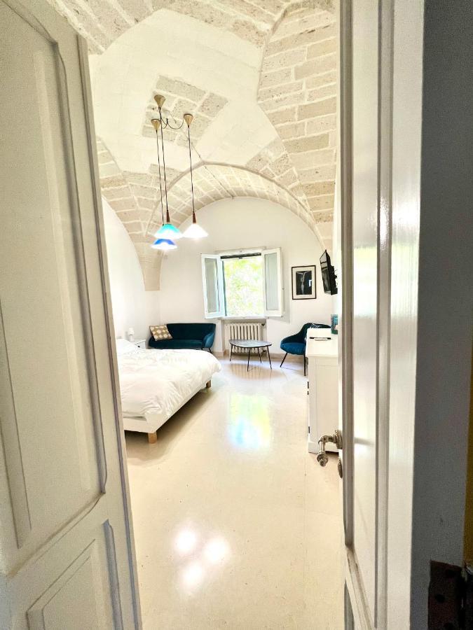 Villa Encantamiento - Dimora Gelsomino - Masseria Storica Nel Cuore Della Puglia Con Piscina Latiano Экстерьер фото